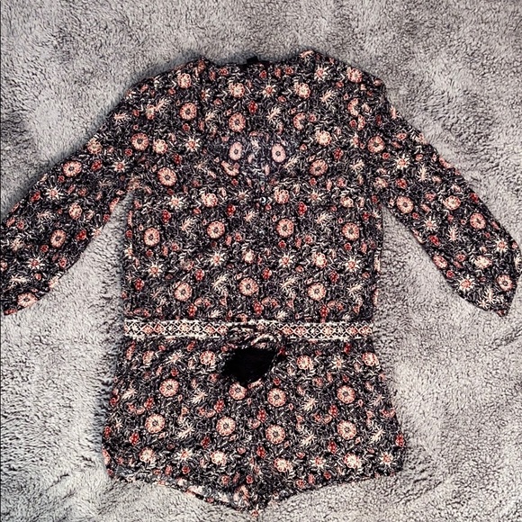 Romper - Picture 1 of 1